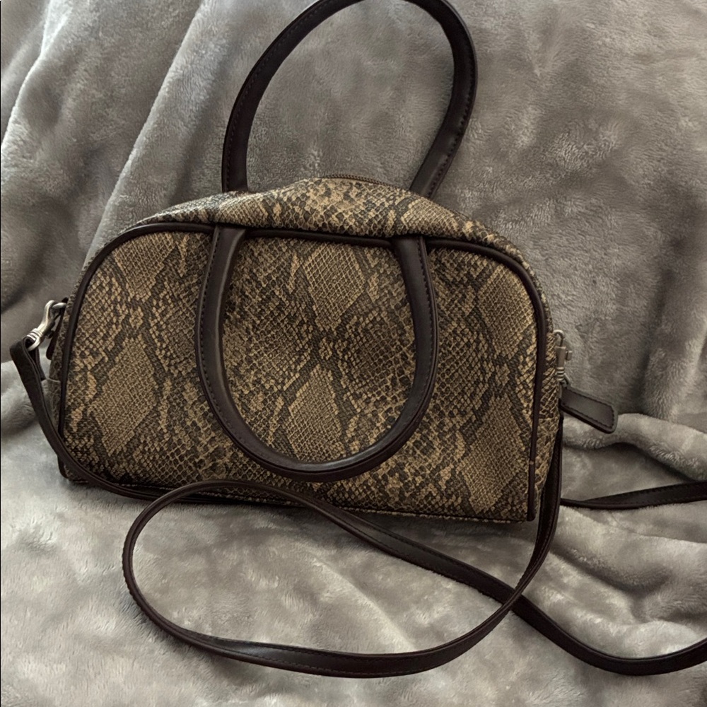 Elegant Brown Snake Print Women's Bag.EUC